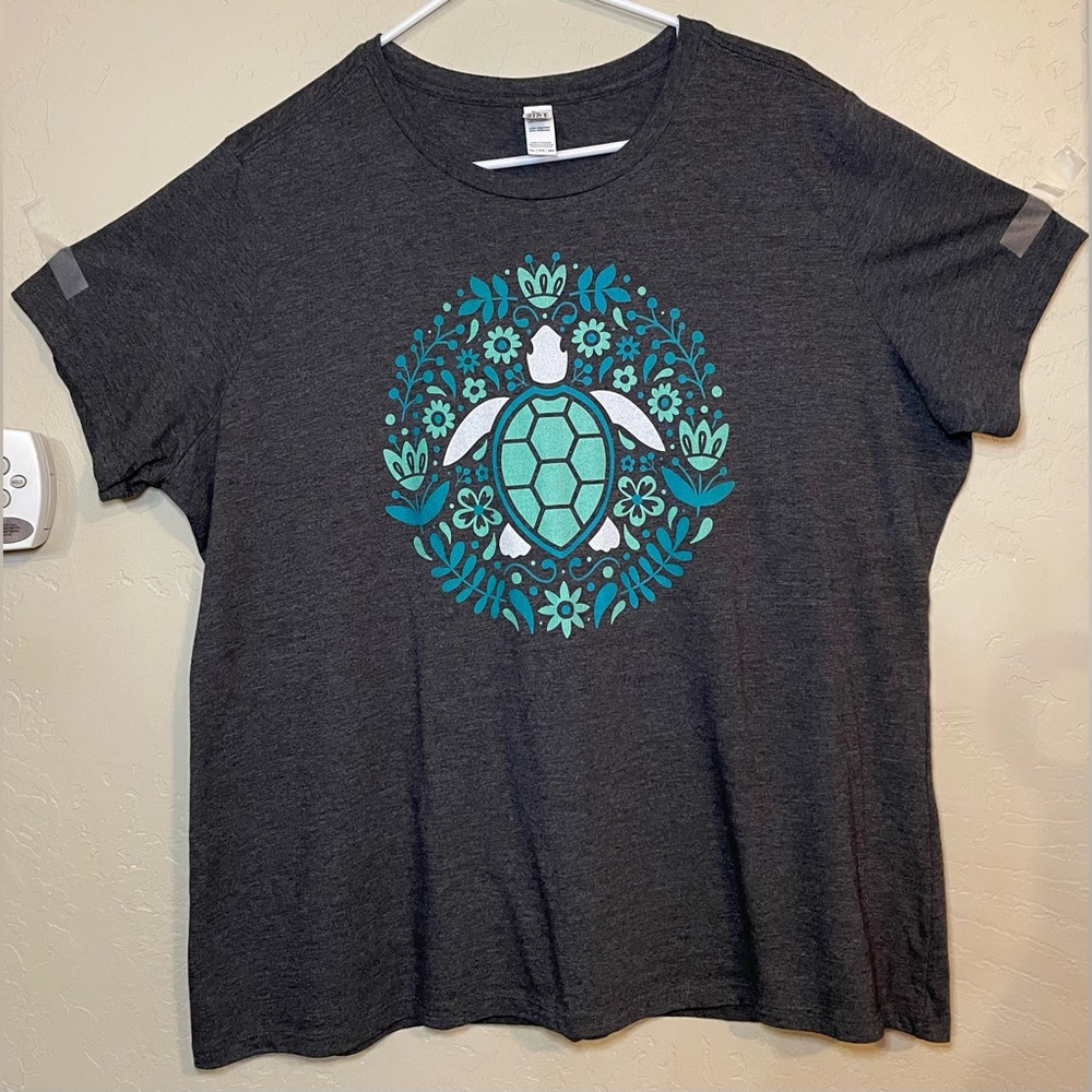 🐢District Turtle Shirt, size 3XL